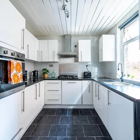 Luxury Liverpool Accommodation Exterior photo