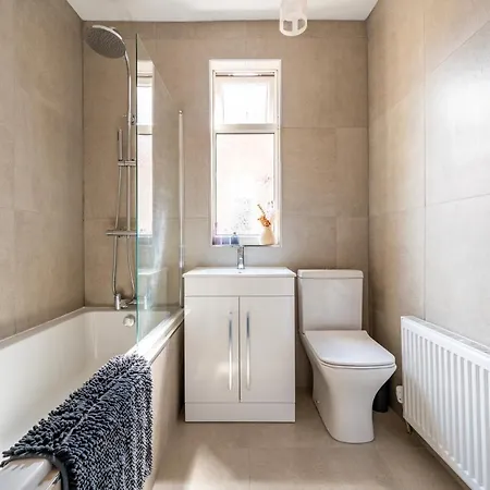 Luxury Liverpool Accommodation Exterior photo